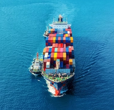 Sea freight container ship service